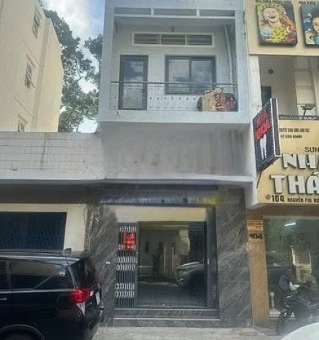 Cho thuê nhà mặt tiền đường Nguyễn Phi Khanh Quận 1