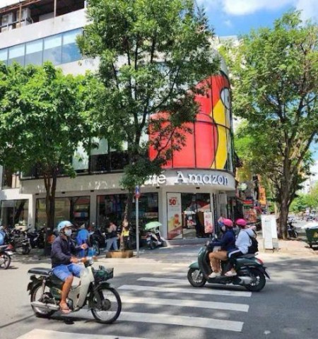 Cho thuê nhà góc 2 mặt tiền đường Nguyễn Thái Bình - Ký Con quận 1
