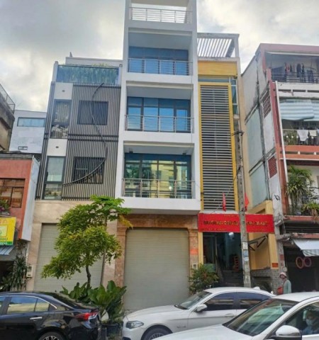 Cho thuê nhà mặt tiền đường Nguyễn Văn Giai Quận 1