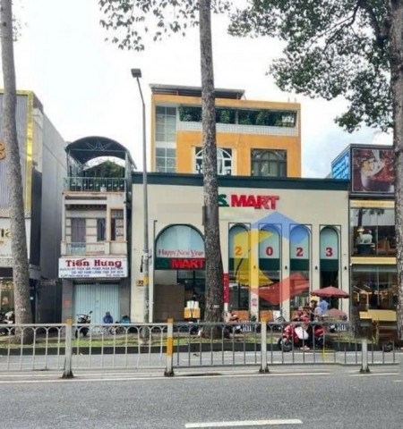Cho thuê nhà mặt tiền 327 Trần Hưng Đạo Quận 1