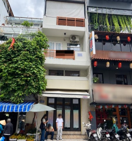 Cho thuê nhà mặt tiền đường Trần Khắc Chân Quận 1
