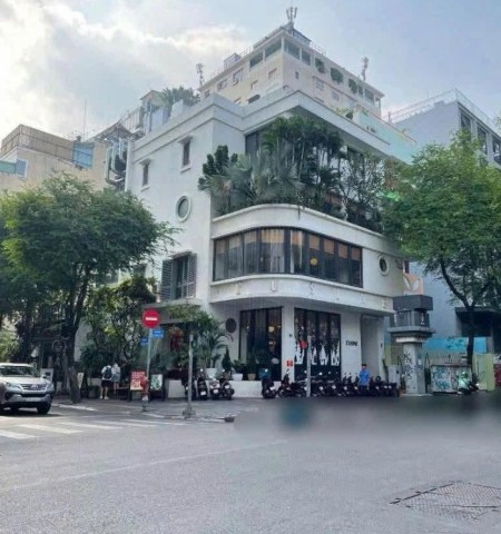 Cho thuê nhà mặt tiền 19 Lê Thánh Tôn Quận 1