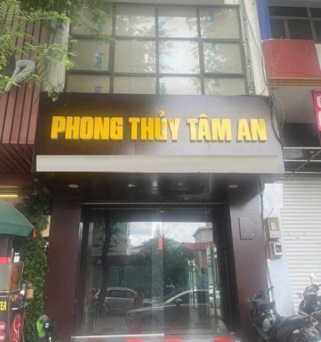 Cho thuê nhà mặt tiền đường Sư Vạn Hạnh Quận 10
