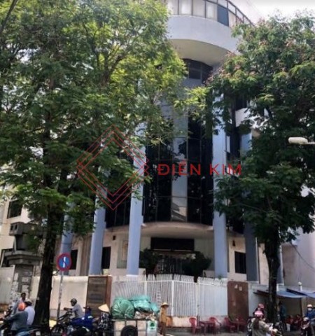 Cho thuê nhà mặt tiền đường Hoà Hưng quận 10