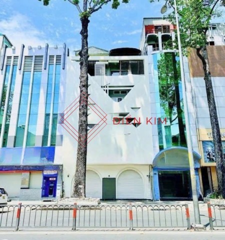 Cho thuê nhà mặt tiền đường 3/2 Quận 10