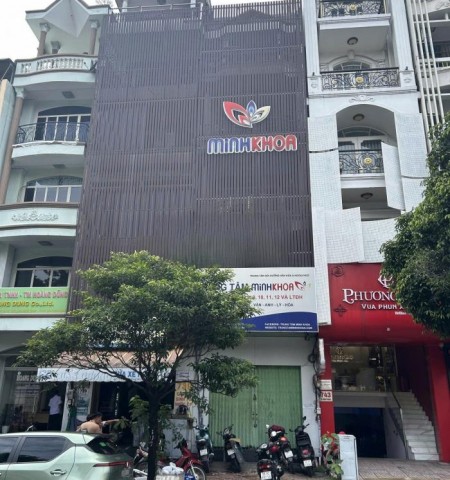 Cho thuê nhà mặt tiền đường Lê Hồng Phong Quận 10