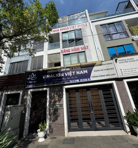 Cho thuê nhà mặt tiền đường số 6 khu Hà Đô Quận 10