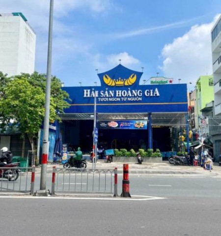 Cho thuê nhà góc 2 mặt tiền đường 3/2 Quận 10