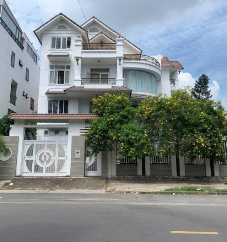 Cho thuê nhà nguyên căn mặt tiền đường 66 Thảo Điền Quận 2