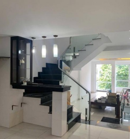 Cho thuê nhà mặt tiền đường 28 An Phú Quận 2