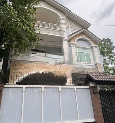 Cho thuê nhà mặt tiền đường Bùi Tá Hán, nhà nguyên căn chính chủ quận 2