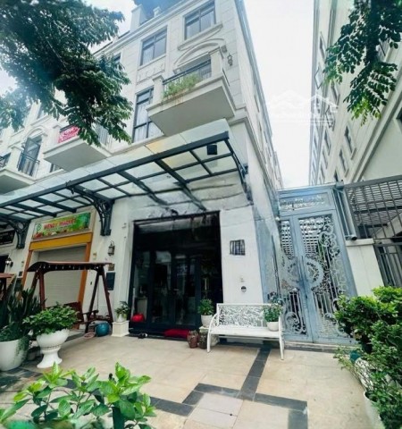Cho thuê nhà mặt tiền đường số 5 Khu đô thị Lakeview City Song Hành quận 2