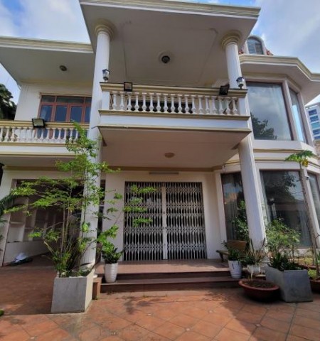 Cho thuê nhà mặt tiền đường Nguyễn Đăng Giai Quận 2