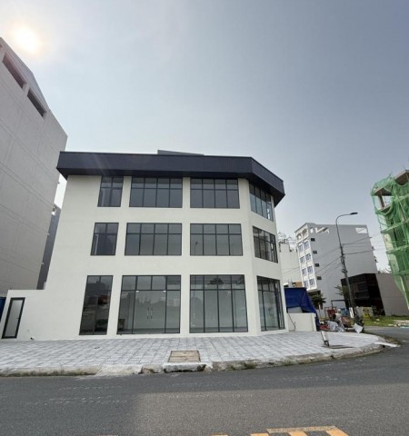 Cho thuê nhà mặt tiền 60 Lê Hiến Mai Quận2