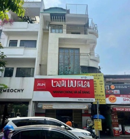 Cho thuê nhà mặt tiền đường Nguyễn Đình Chiểu quận 3