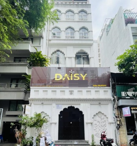 Cho thuê nhà mặt tiền đường Hồ Xuân Hương Quận 3