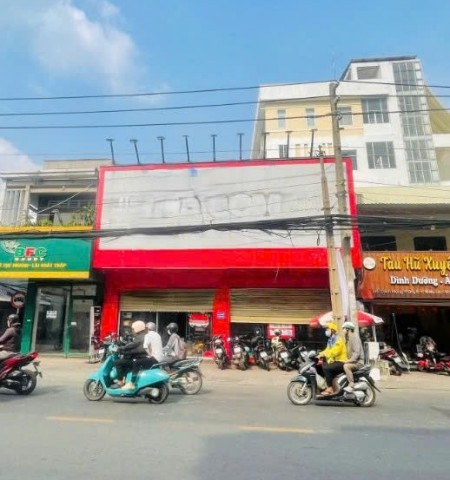 Cho thuê nhà mặt tiền đường Cách Mạng Tháng 8 Quận 3