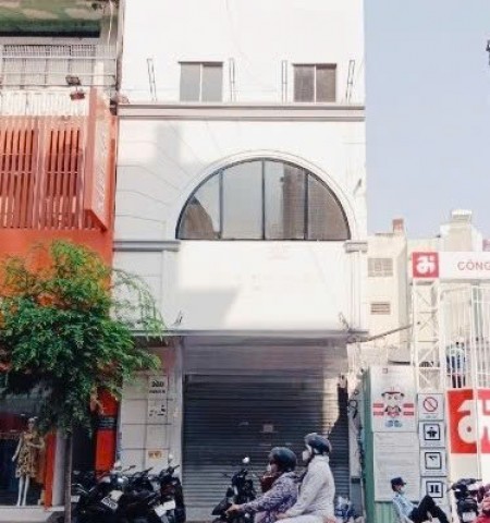 Cho thuê nhà mặt tiền đường Võ Văn Tần Quận 3