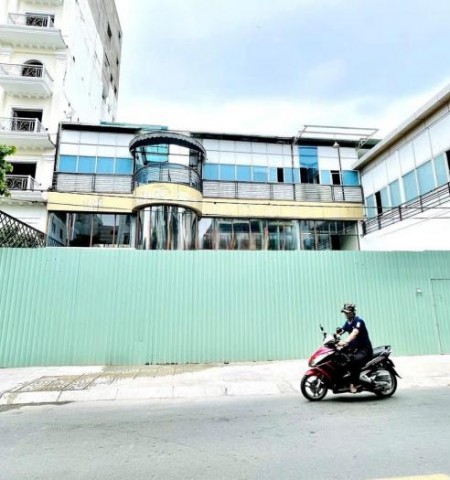 Cho thuê nhà mặt tiền đường Trần Quang Diệu Quận 3