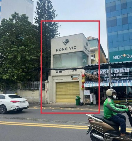 Cho thuê nhà mặt tiền đường Cách Mạng Tháng Tám Quận 3