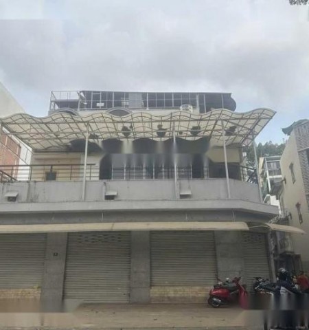 Cho thuê nhà mặt tiền đường Trần Phú Quận 5