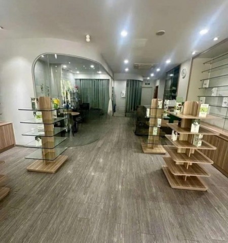 Cho thuê nhà mặt tiền 1026 Nguyễn Văn Linh Quận 7