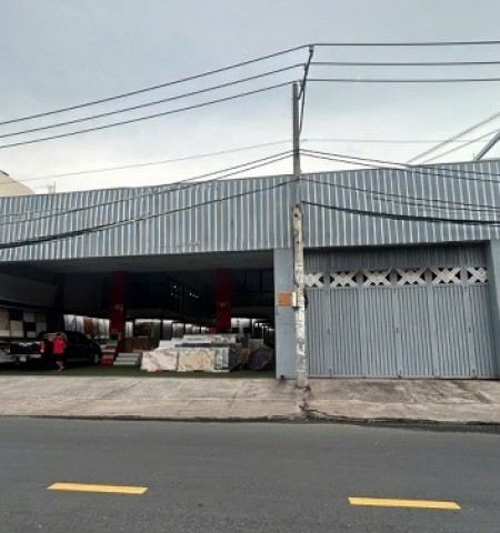Cho thuê nhà mặt tiền đường Bình Long quận Bình Tân
