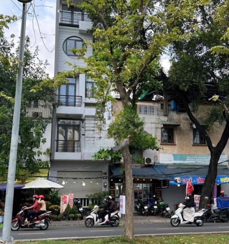 Cho thuê nhà mặt tiền đường Trường Sa Quận Bình Thạnh