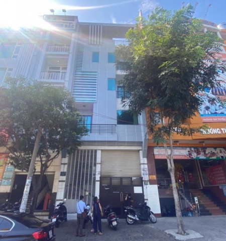 Cho thuê nhà mặt tiền đường Phan Xích Long quận Phú Nhuận