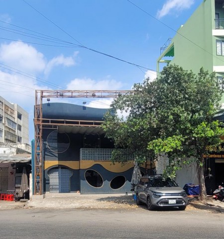 Cho thuê nhà mặt tiền đường Nguyễn Gia Trí (D2) quận Bình Thạnh