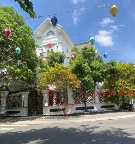 Cho thuê nhà mặt tiền đường số 8 khu Cityland Garden
