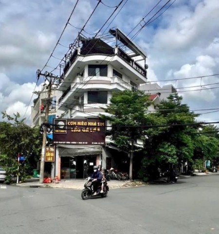 Cho thuê nhà góc ngã 4 đường Phạm Huy Thông quận Gò Vấp