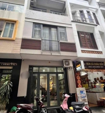 Cho thuê nhà mặt tiền đường Hoa Huệ quận Phú Nhuận