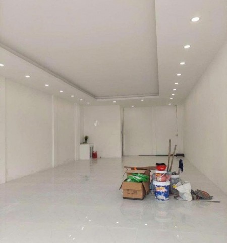 Cho thuê nhà mặt tiền đường Hồ Văn Huê