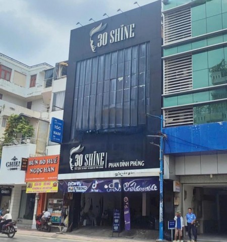 Cho thuê nhà mặt tiền đường Phan Đình Phùng quận Phú Nhuận