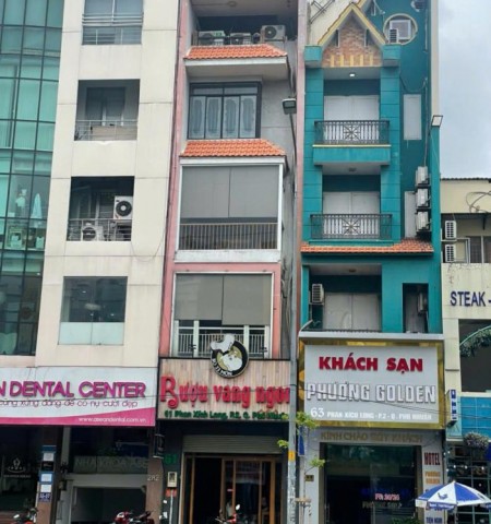 Cho thuê nhà mặt tiền đường Phan Xích Long quận Phú Nhuận