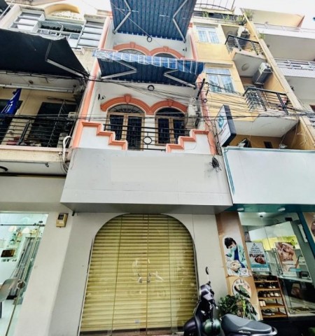 Cho thuê nhà mặt tiền đường Hoa Cau quận Phú Nhuận