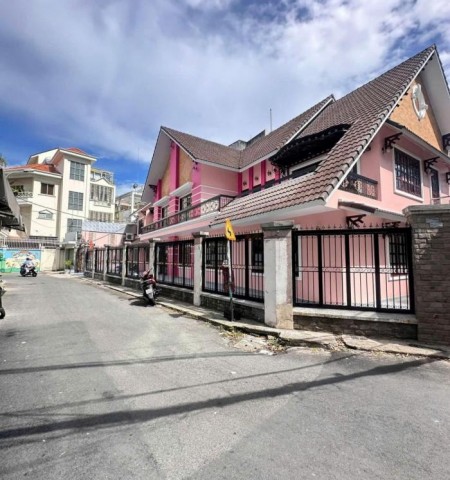 Cho thuê nhà mặt tiền 141 Nguyễn Đình Chính quận Phú Nhuận