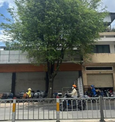 Cho thuê nhà mặt tiền đường Trường Chinh quận Tân Bình