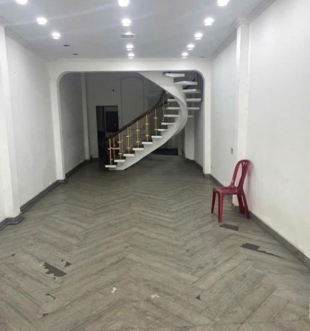 Cho thuê nhà mặt tiền 479 Hoàng Văn Thụ quận Tân Bình