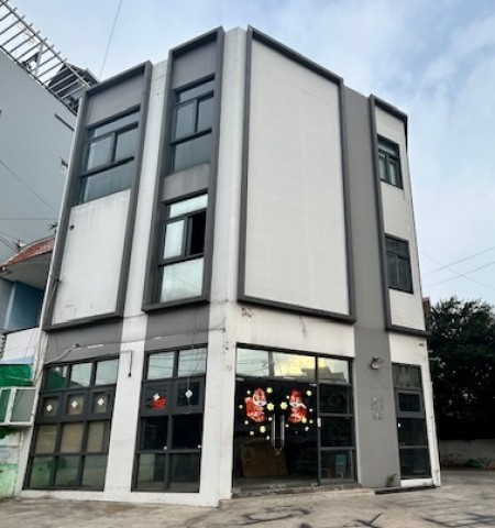 Cho thuê nhà mặt tiền đường Lương Minh Nguyệt quận Tân Phú