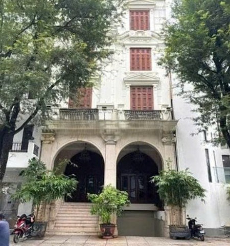 Tòa nhà cho thuê  211A Nguyễn Văn Thủ Quận 1