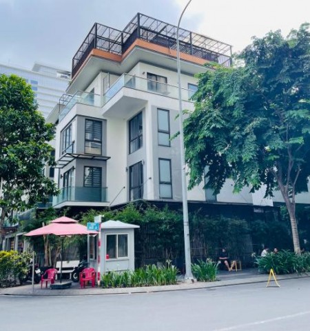 Tòa nhà cho thuê mặt tiền số 2 đường số 5 khu Hà Đô Quận 10
