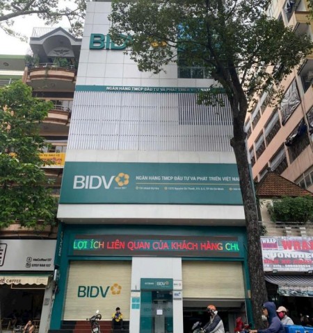 Tòa nhà cho thuê mặt tiền 137C Nguyễn Chí Thanh Quận 5