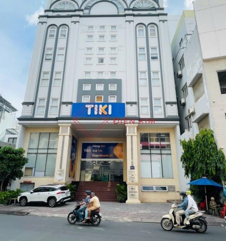 Tòa nhà cho thuê 3 mặt tiền đường Út Tịch quận Tân Bình