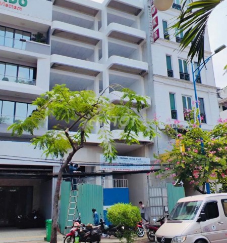 Tòa nhà cho thuê mặt tiền đường Đồng Đen Quận Tân Bình