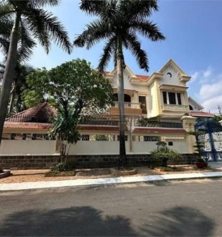 Cho thuê biệt thự đường Nguyễn Văn Hưởng Quận 2