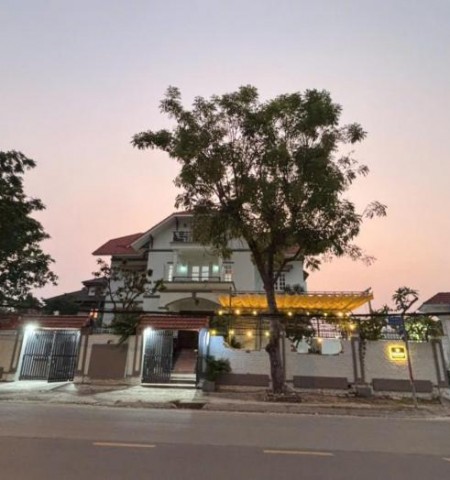 Cho thuê biệt thự mặt tiền 117 Nguyễn Văn Hưởng Quận 2
